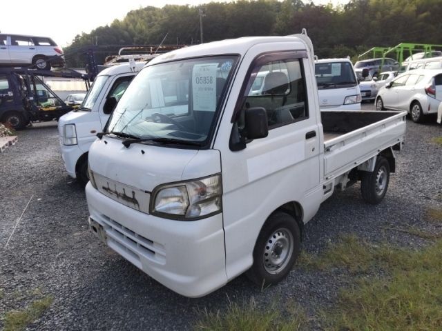 5858 Daihatsu Hijet truck S211P 2011 г. (LUM Kobe Nyusatsu)